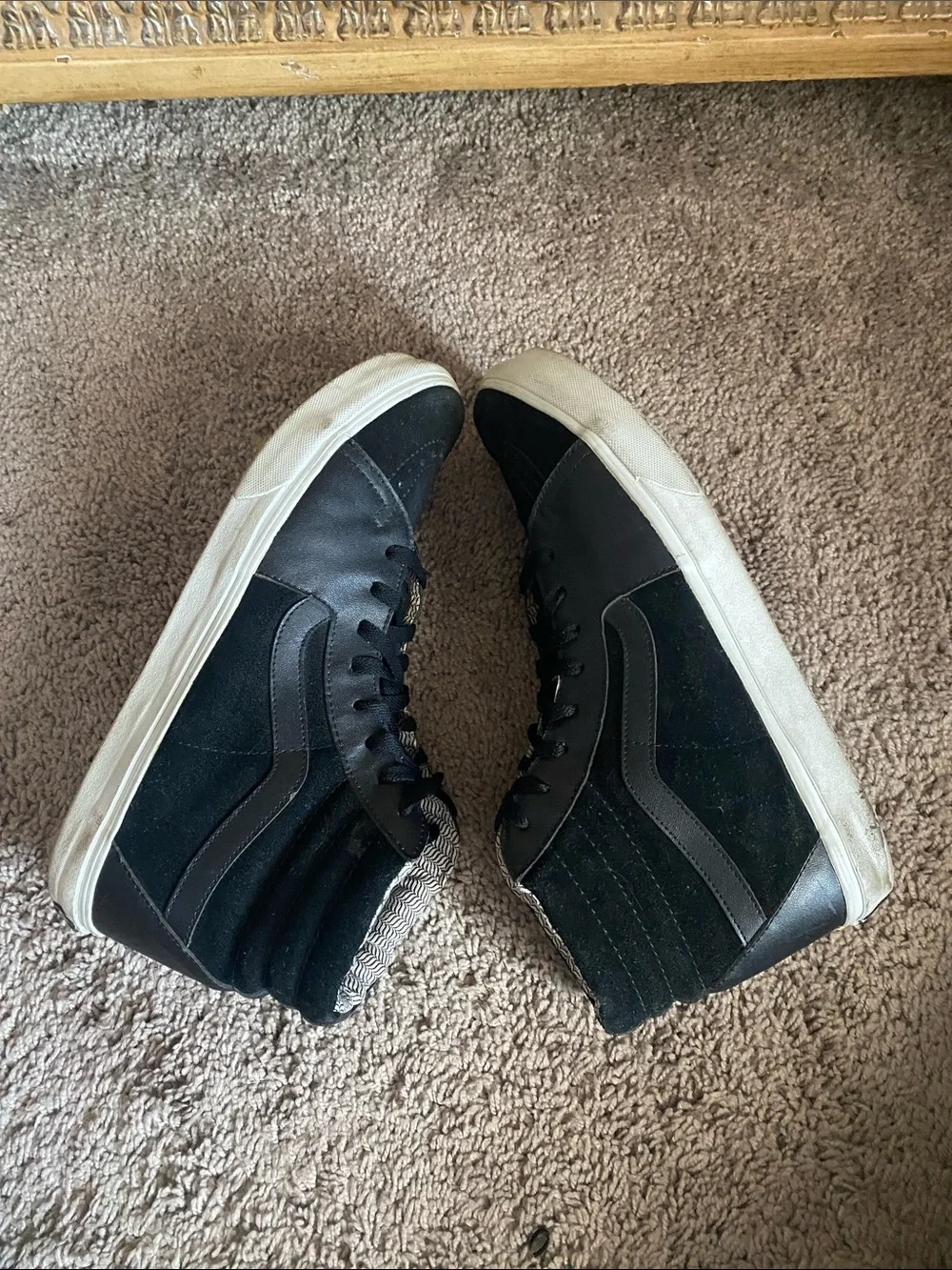 Vans Black Leather/ suede Hi Sk8 Sneakers with White Soles size 13